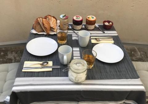 La Maison De Cerise Fourques  Eksteriør billede